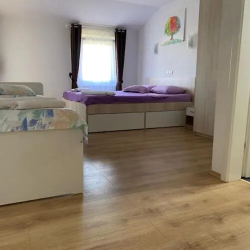 Apartmani Filtea Vrsi 0*,