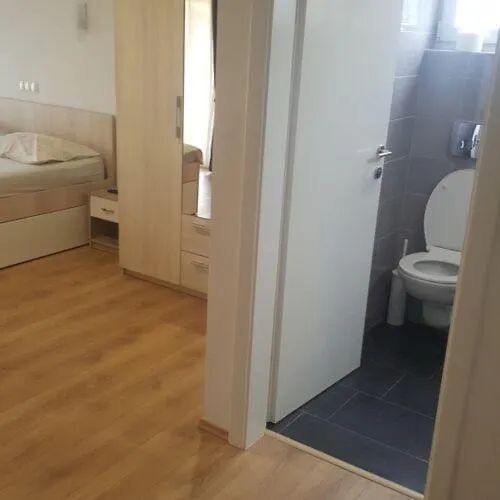 Apartmani Filtea Vrsi 0*,  Croatia