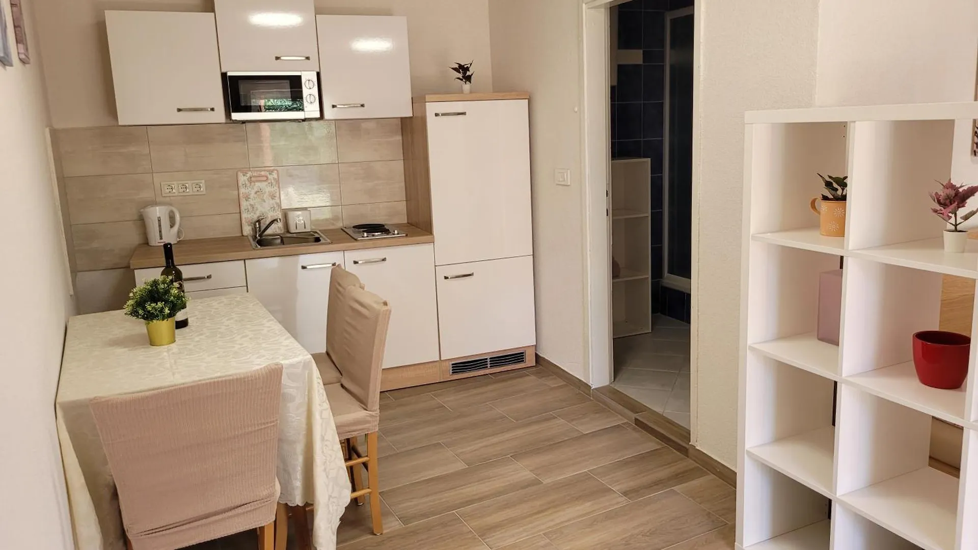 Apartmani Filtea Vrsi 0*,  Croatia